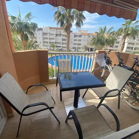 Szumiace Palmy Port Tomas Maestre