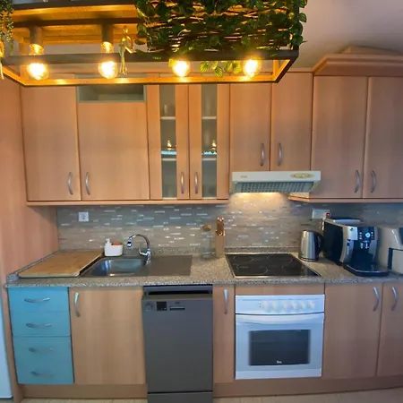 Szumiace Palmy Port Tomas Maestre