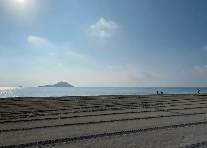 Szumiące Palmy Port Tomás Maestre